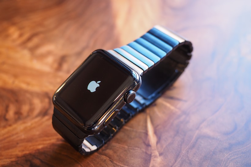 HODINKEE Apple Watch review