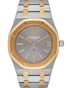 This mint condition Royal Oak Reference 5402SA is available in the HODINKEE Shop.