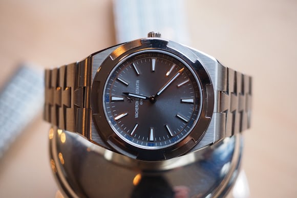 Vacheron Constantin Overseas Ultra-Thin side dial